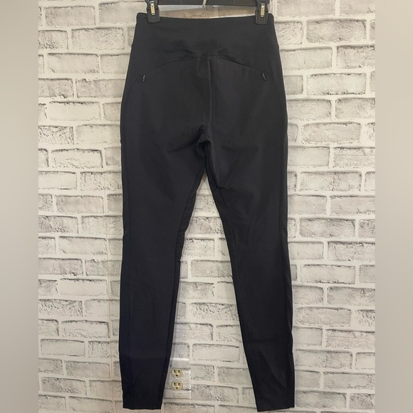Athleta Highline Hybrid Summiter lightweight black pull on athletic pants 6T - Picture 2 of 5